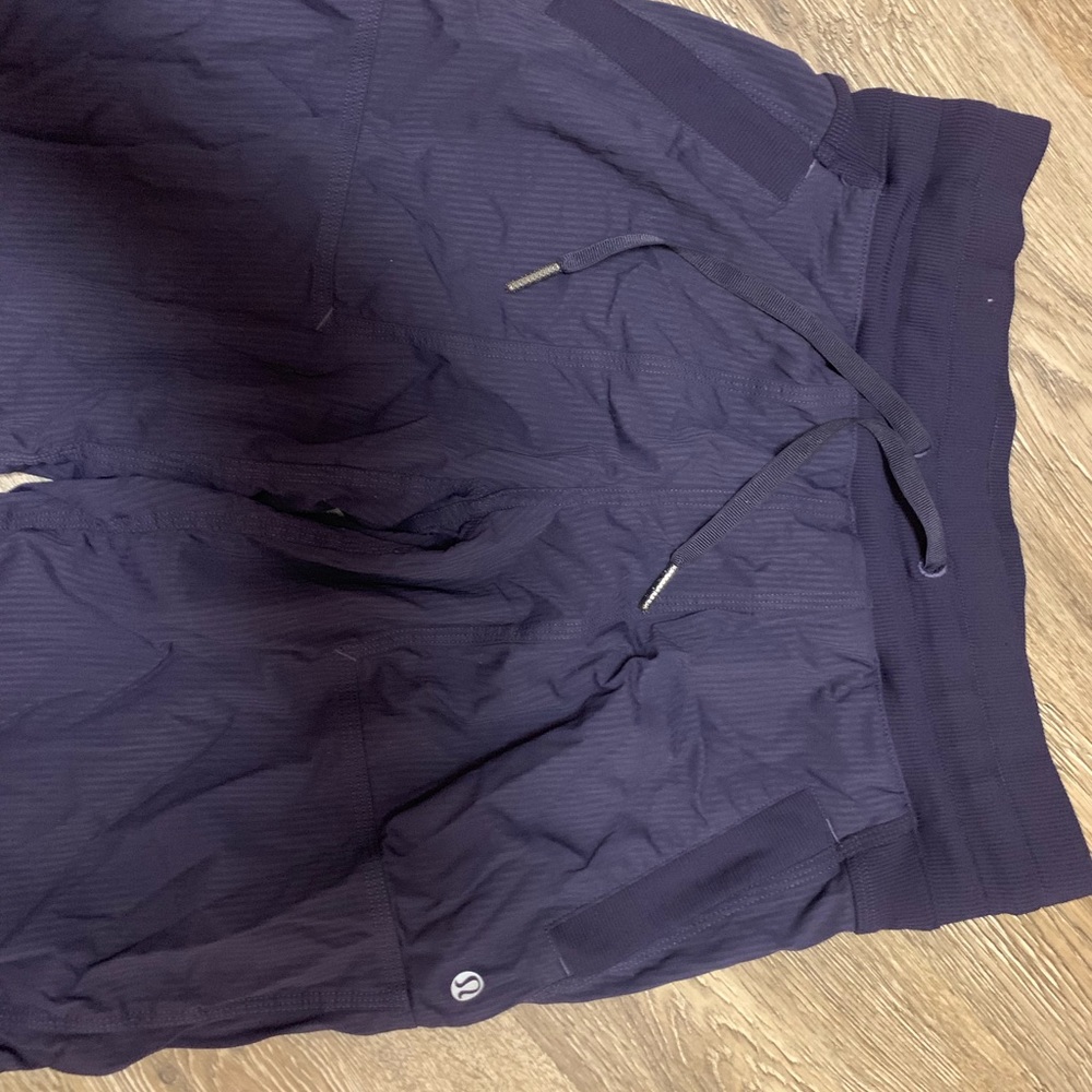 Lululemon dance studio pants size 4